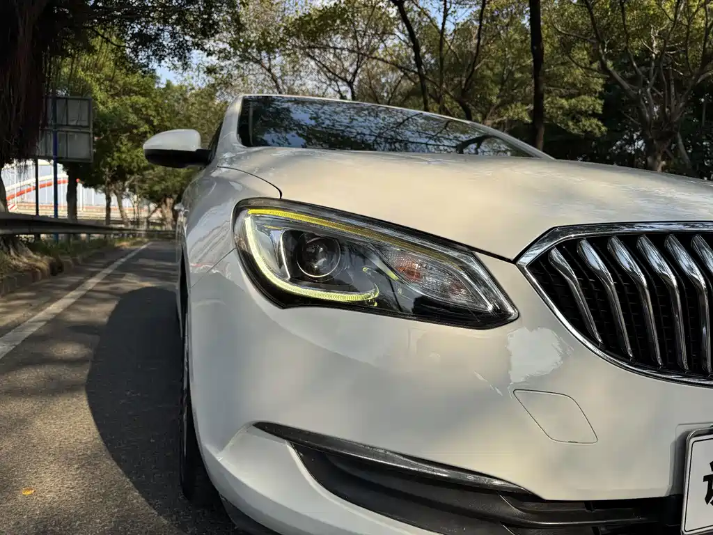 Buick Excelle 2017 — фото 20