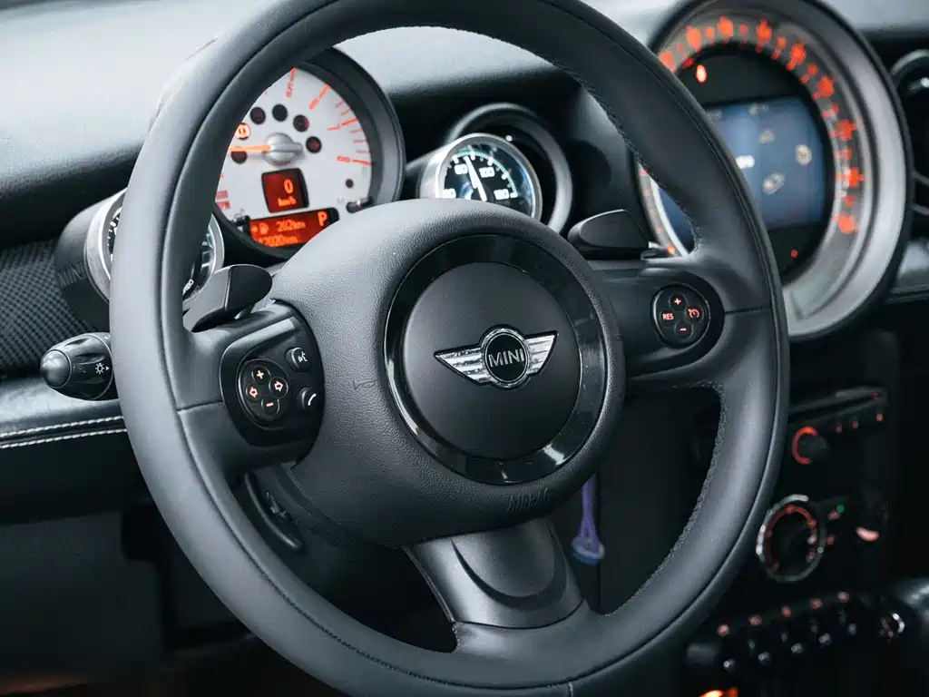 MINI Clubman 2013 — фото 15