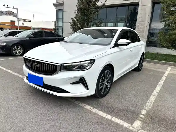 Geely Emgrand 2021