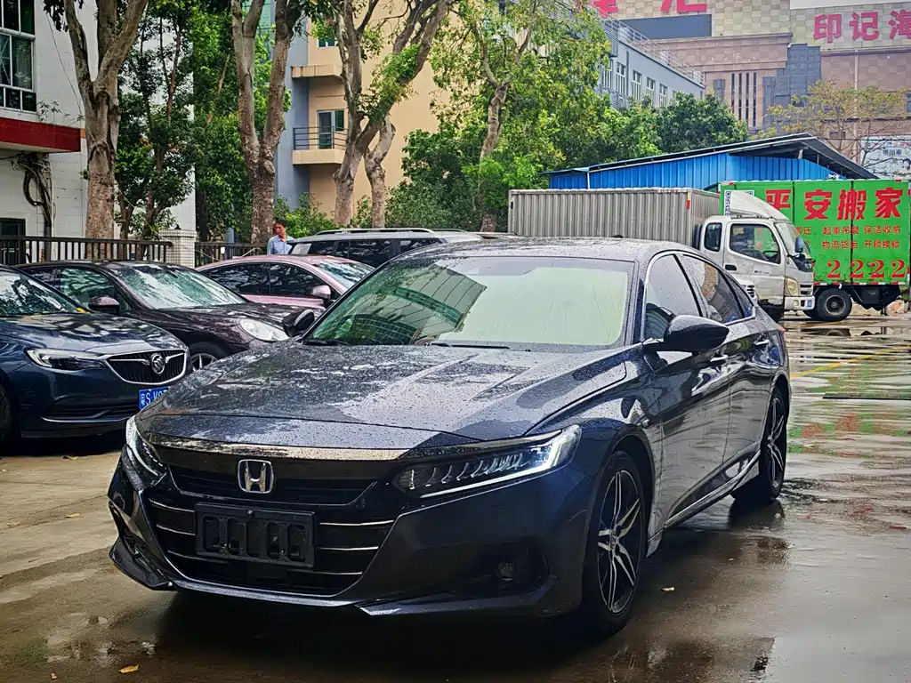 Honda Accord 2023 — фото 1