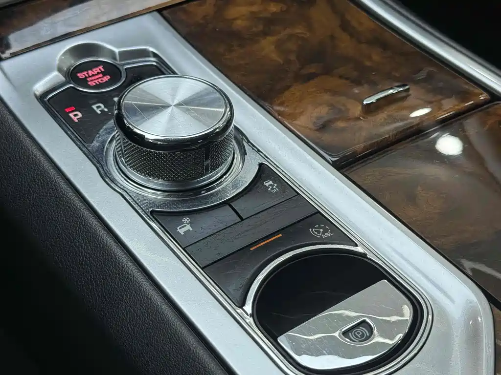 Jaguar XF 2014 — фото 18