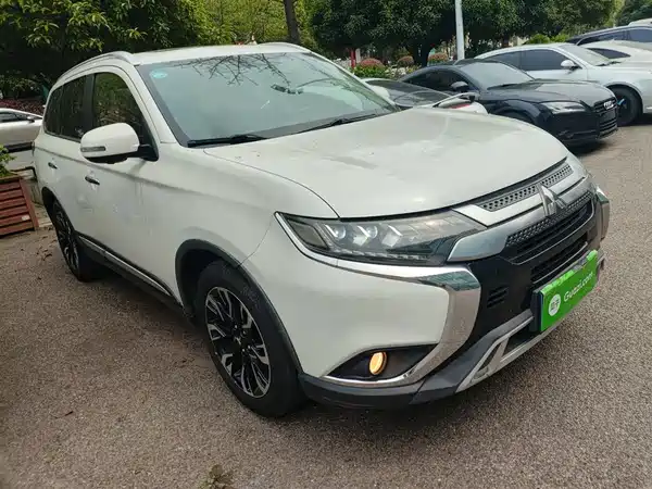 Mitsubishi Outlander 2019