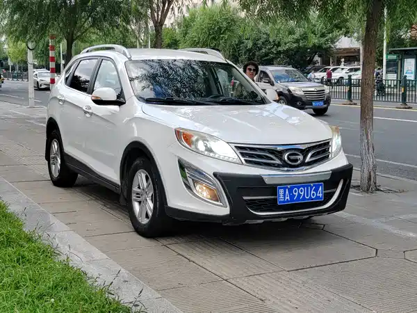 GAC Trumpchi GS5 2015