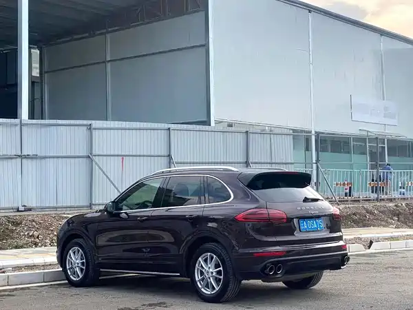 Porsche Cayenne 2016