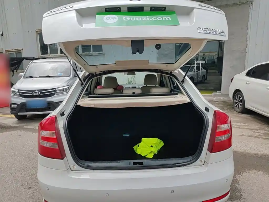 Skoda Octavia 2016 — фото 19