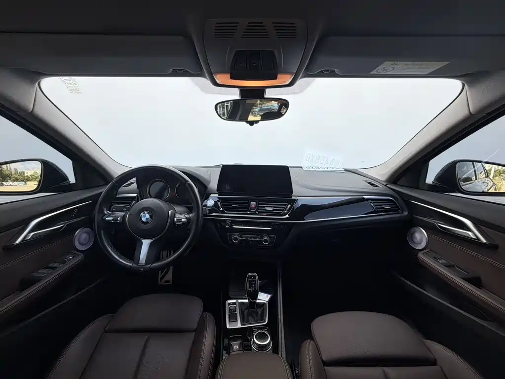 BMW 1 Series 2022 — фото 10