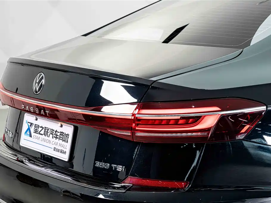 Volkswagen Passat 2023 — фото 8