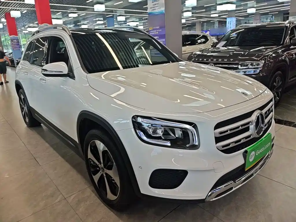 Mercedes-Benz GLB 2023