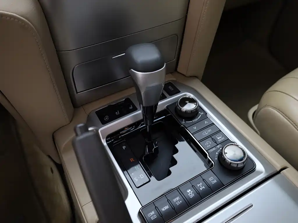 Toyota Land Cruiser 2013 — фото 12