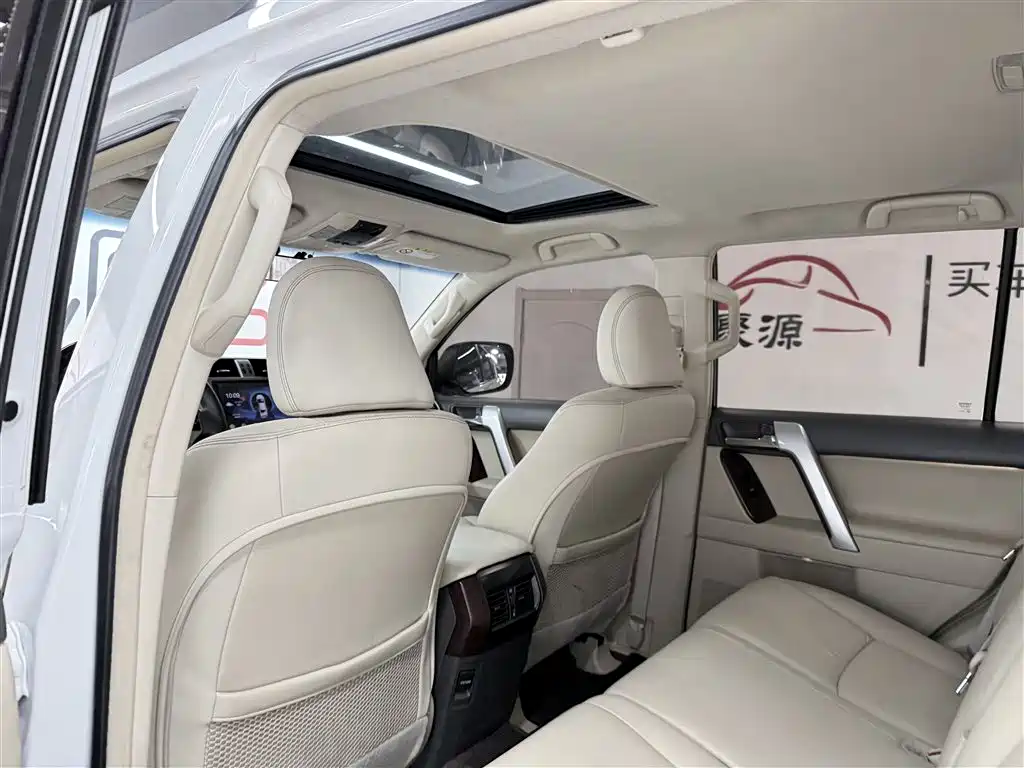 Toyota Prado 2014 — фото 10