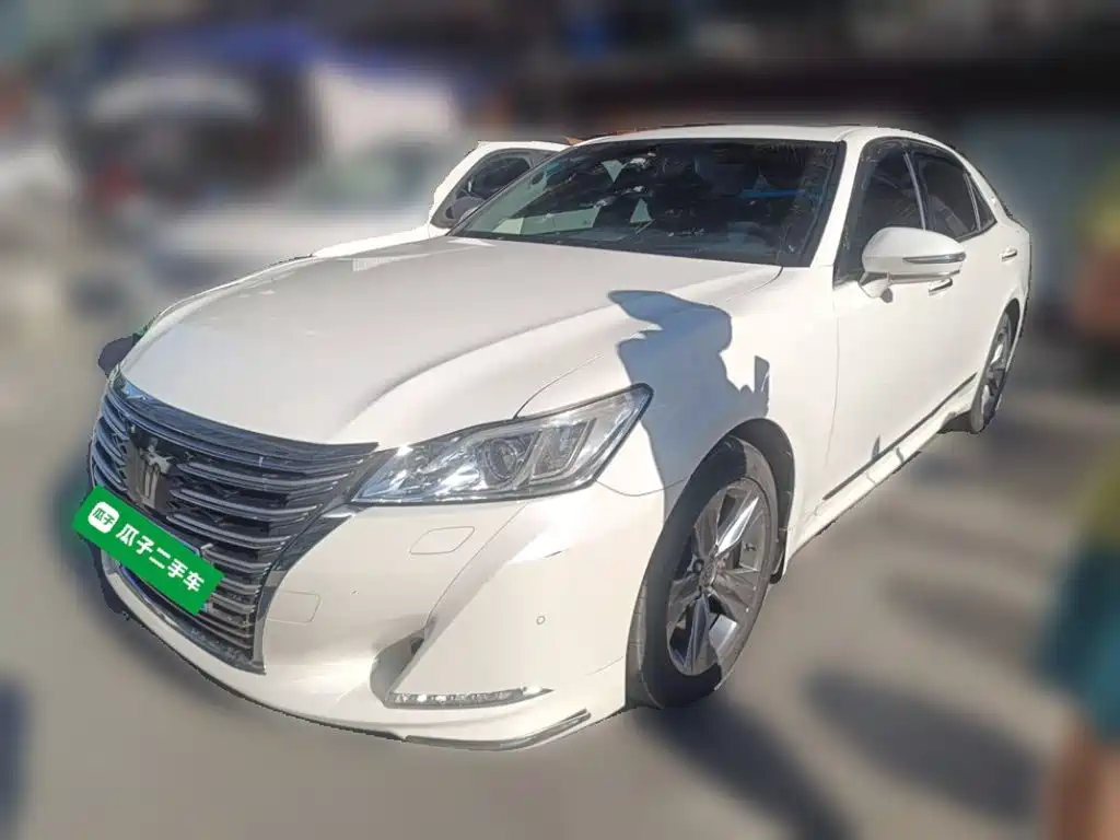 Toyota Crown 2017 — фото 2
