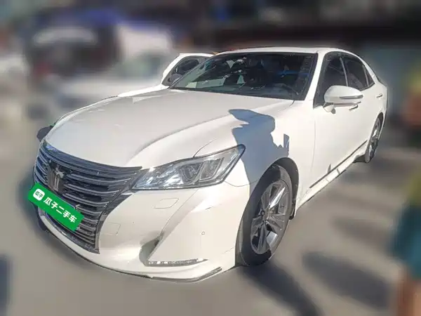 Toyota Crown 2017