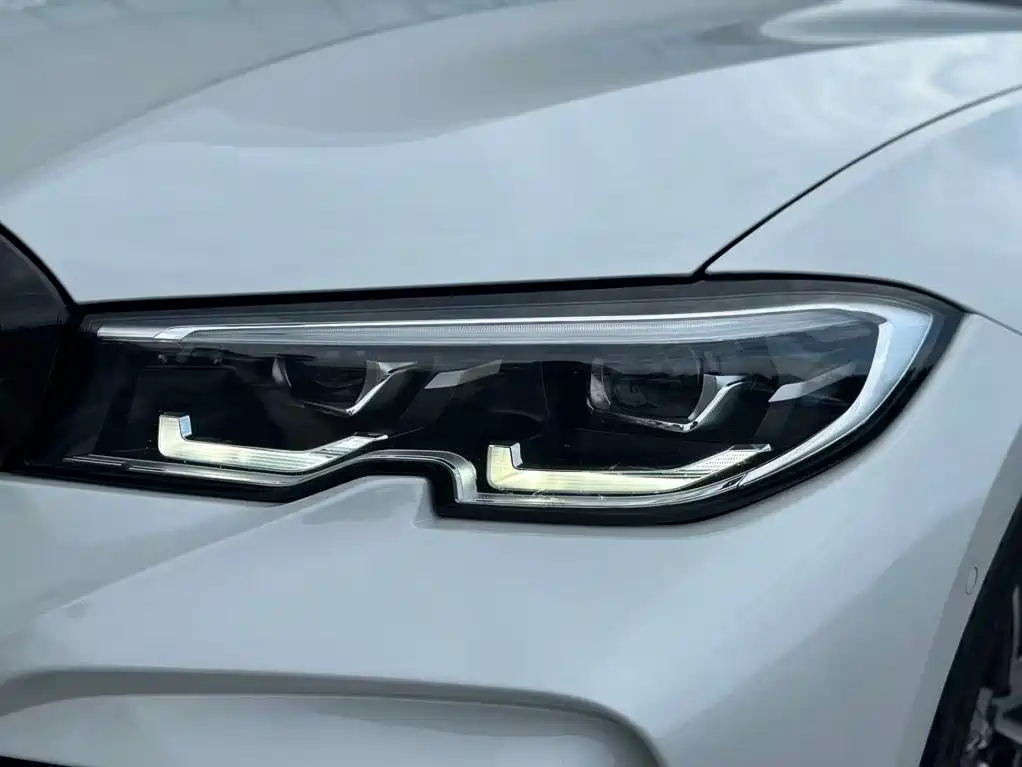 BMW 3 Series 2022