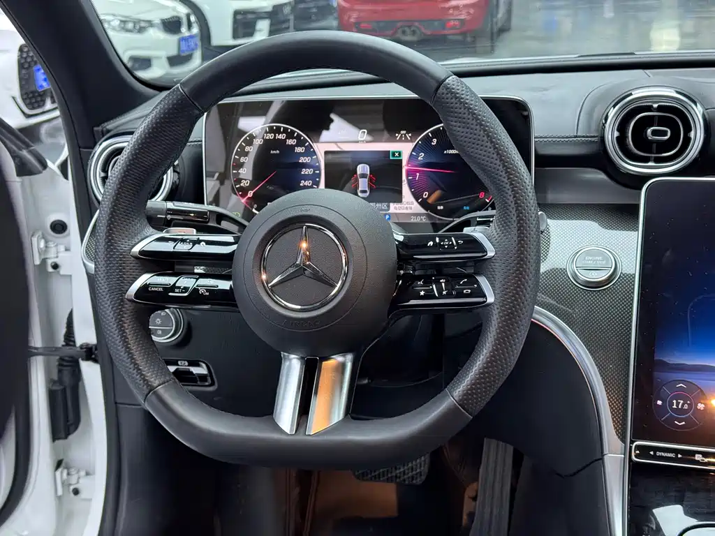 Mercedes-Benz C-Class 2023 — фото 10