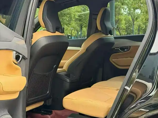 Volvo XC90 2019