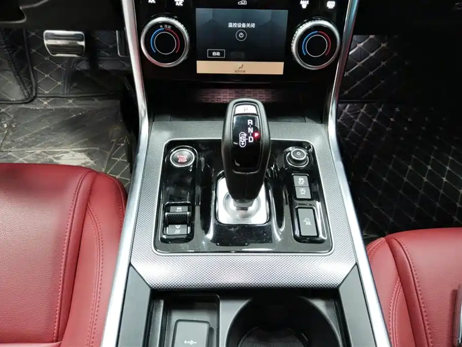 Jaguar XEL 2023 — фото 16