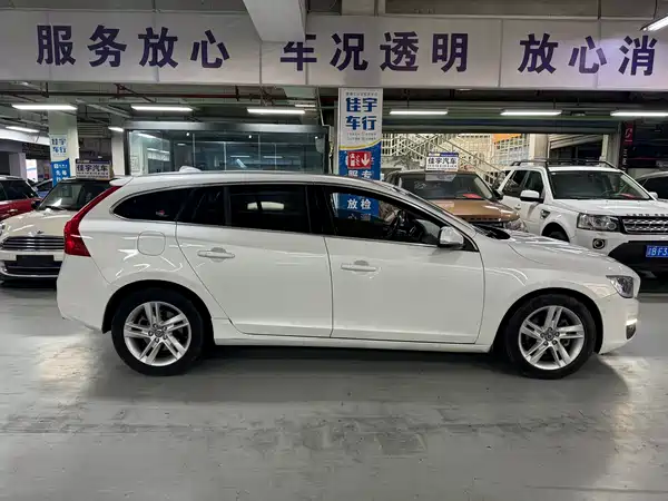 Volvo V60 2014
