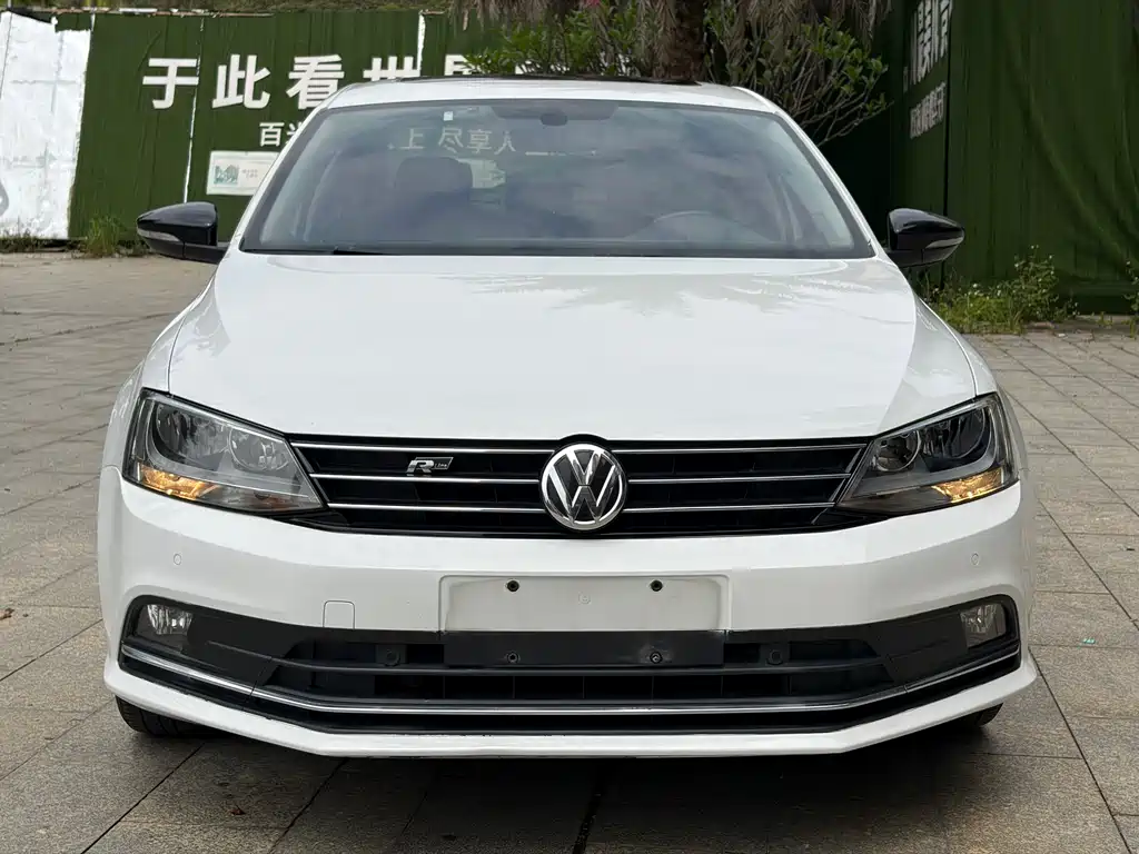 Volkswagen Sagitar 2017