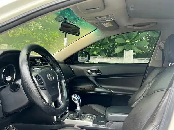 Toyota Reiz 2015