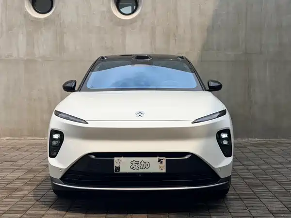 NIO ES8 2024
