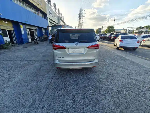 Buick GL8 2017