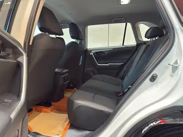 Toyota RAV4 2024