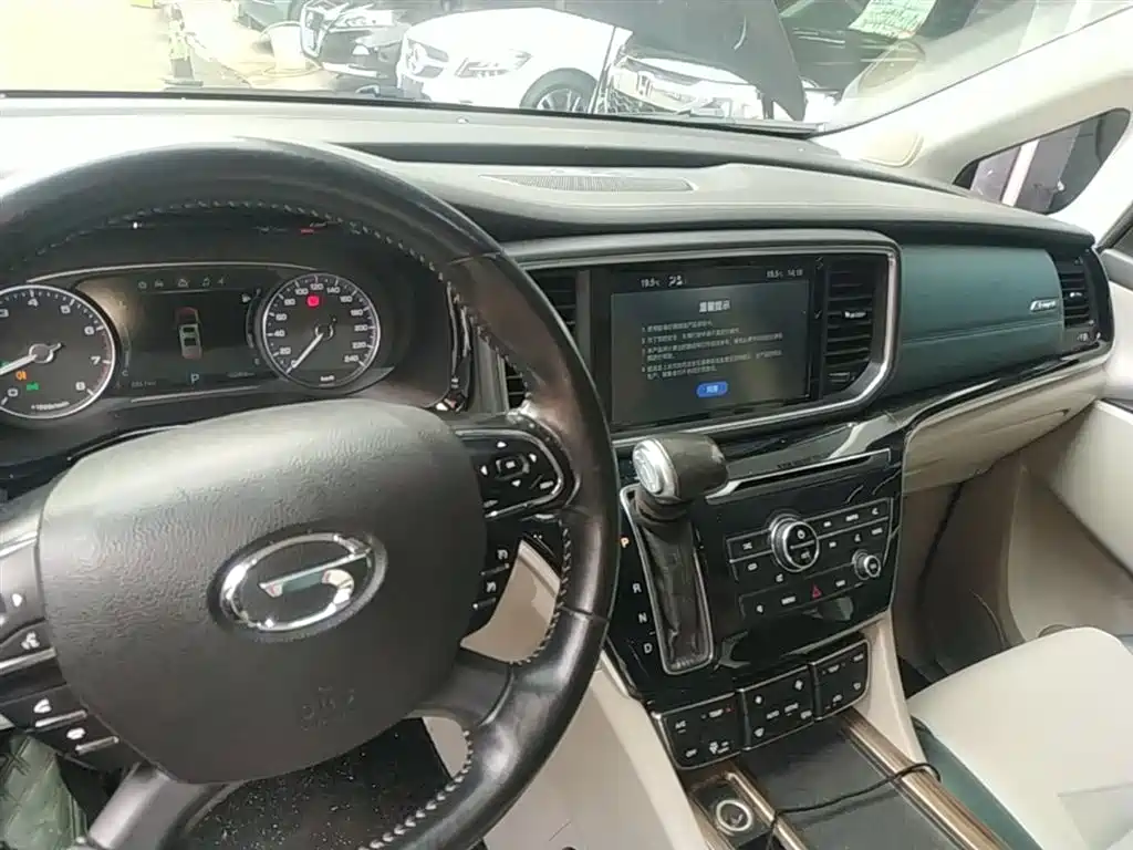 GAC Motor Trumpchi M8 2019 — фото 10