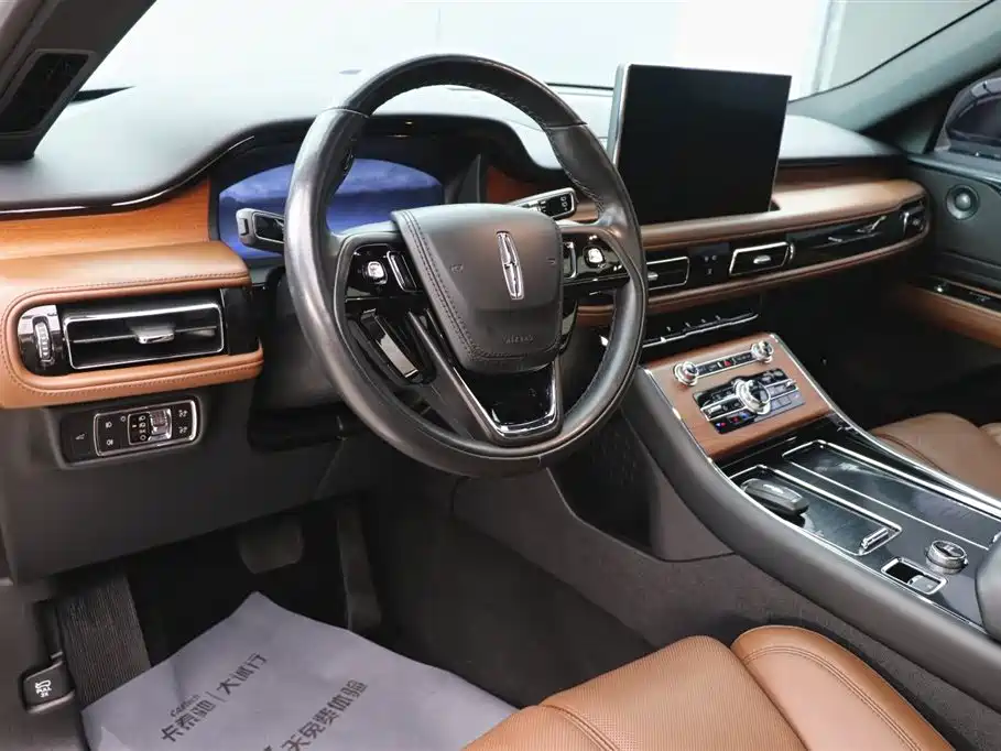 Lincoln Aviator 2023 — фото 13