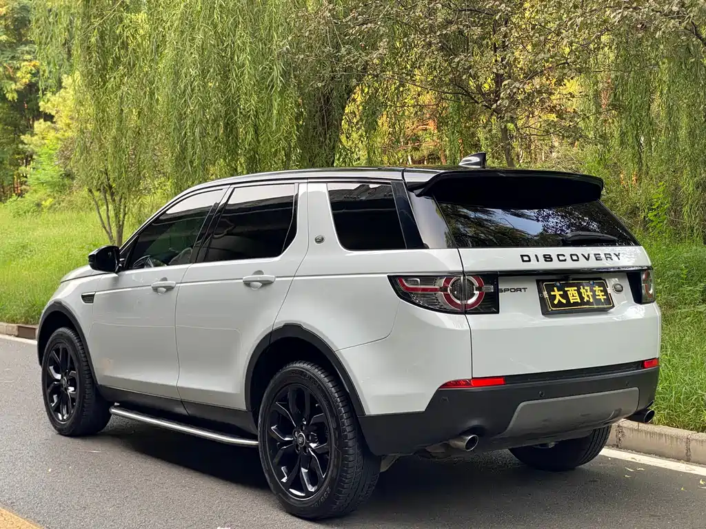 Land Rover Discovery Sport 2017 — фото 23