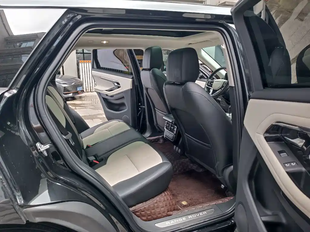 Land Rover Evoque 2022 — фото 12