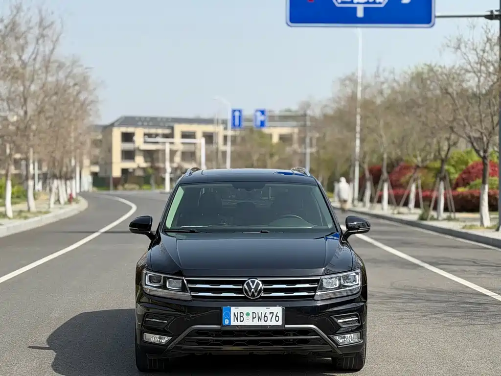 Volkswagen Tiguan L 2021 — фото 2