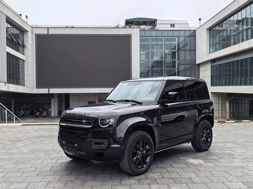 Land Rover Defender 2023