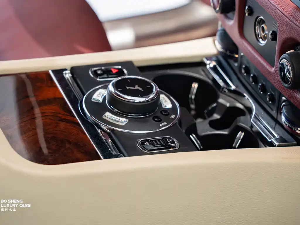 Rolls-Royce Ghost 2013 — фото 16