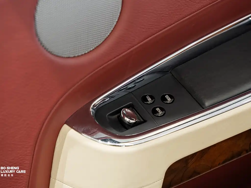 Rolls-Royce Ghost 2013 — фото 18