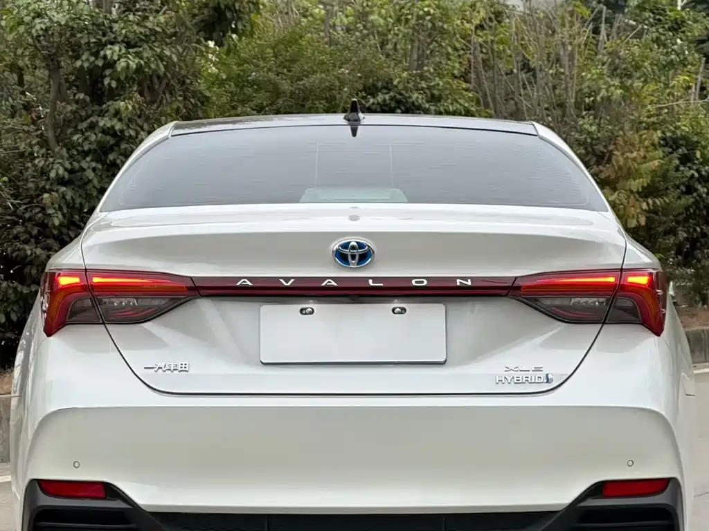 Toyota Avalon 2020 — фото 9