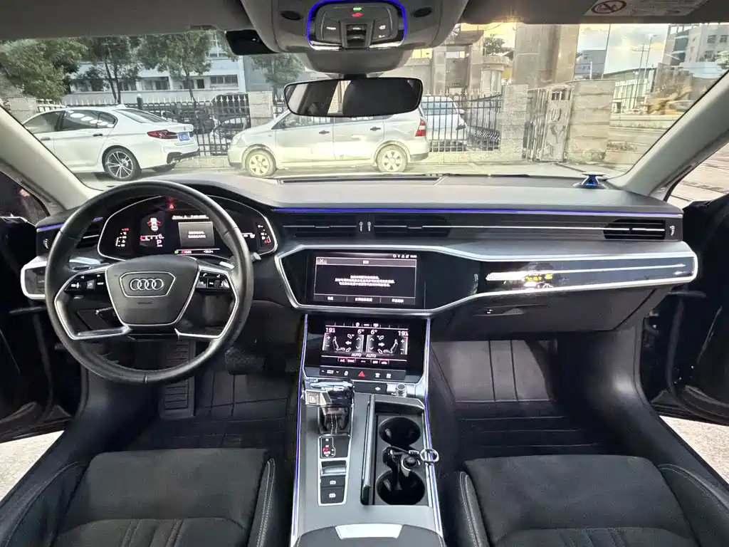 Audi A7L 2023 — фото 13