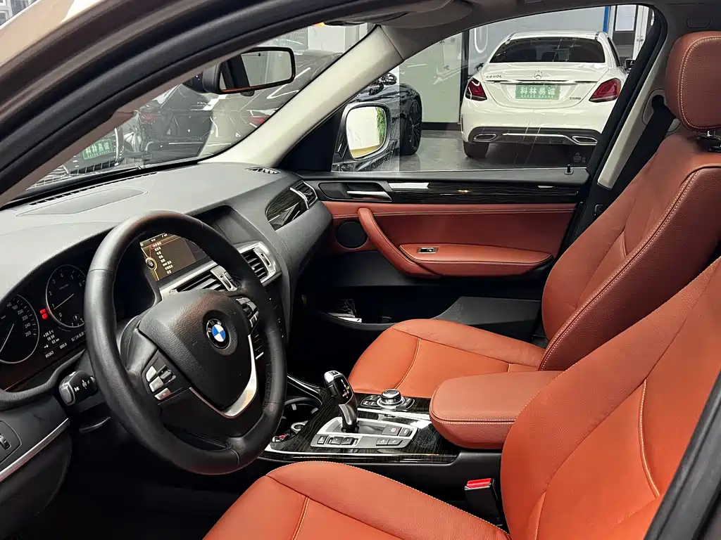 BMW X3 2012 — фото 16