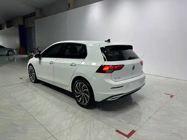 Volkswagen Golf 2022