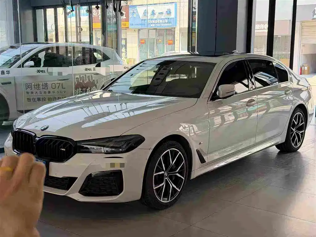 BMW 5 Series 2021