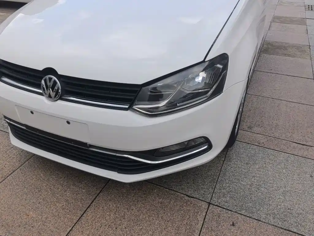 Volkswagen Polo 2015 — фото 24
