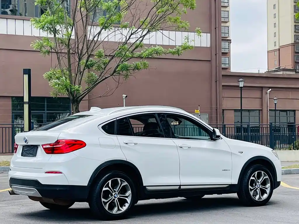 BMW X4 2015 — фото 9