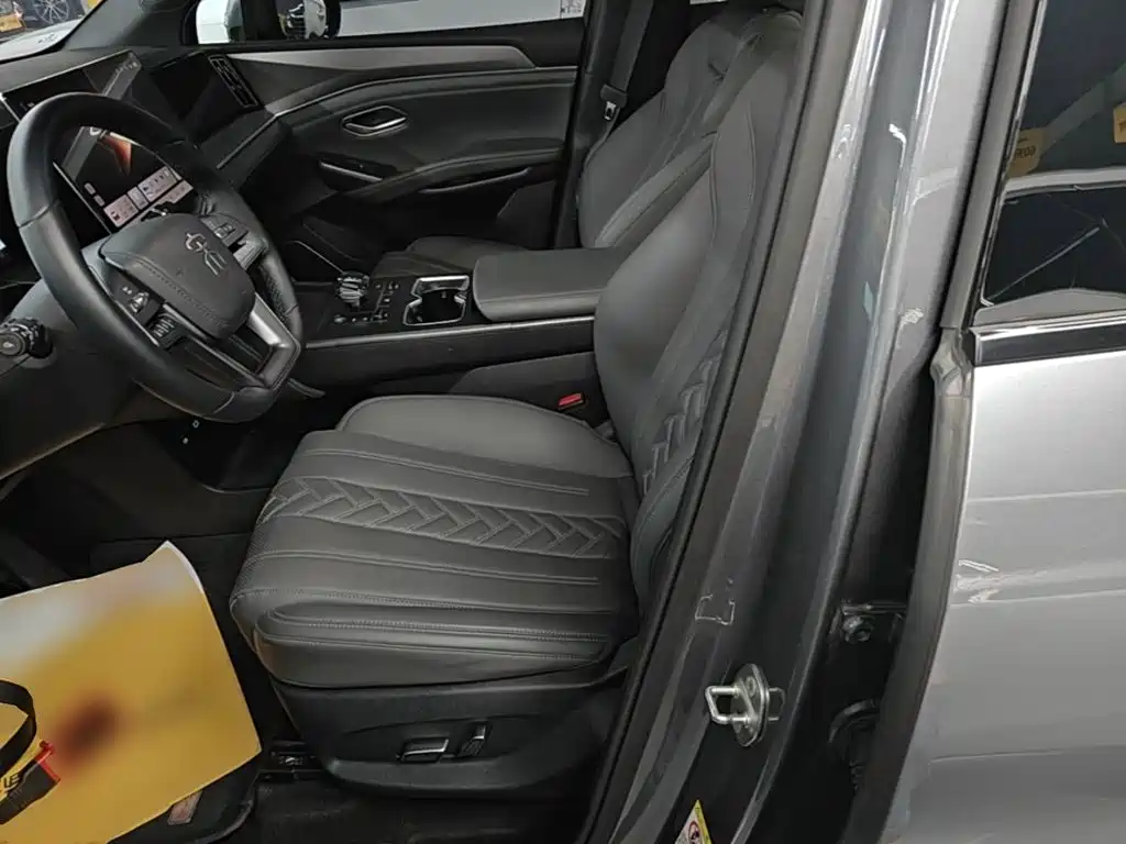 BYD Song L DM-i 2025 — фото 15