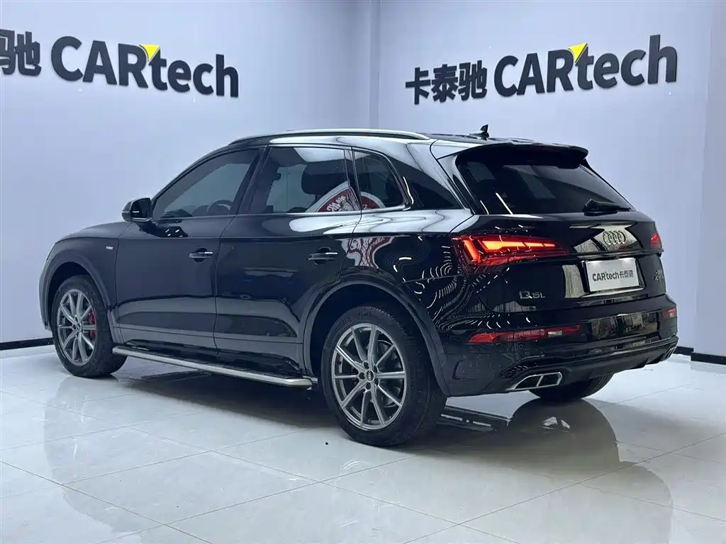 Audi Q5L 2023 — фото 6