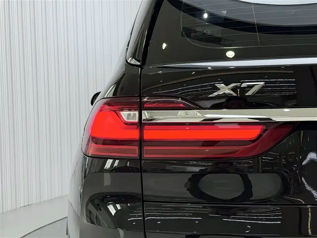 BMW X7 2022 — фото 18