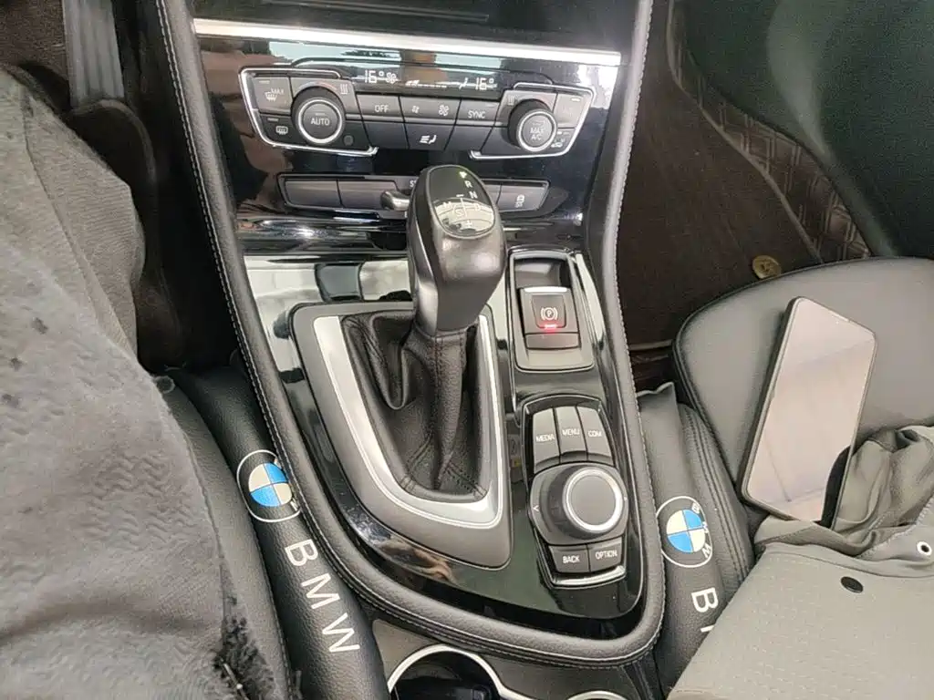 BMW 2 Series Active Tourer 2018 — фото 7