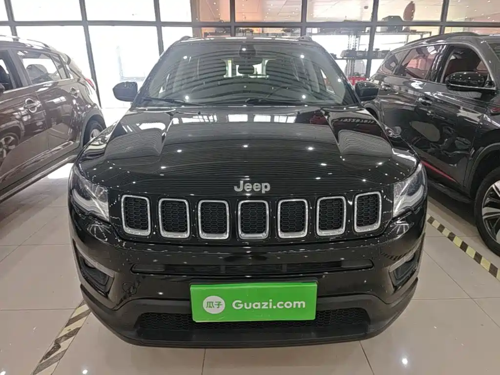 Jeep Compass 2018 — фото 3