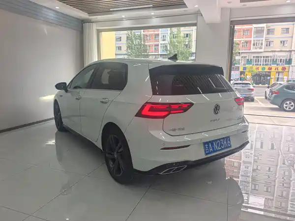 Volkswagen Golf 2023