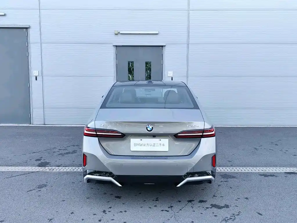 BMW 5 Series 2025