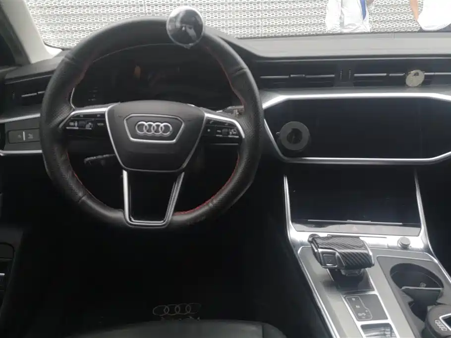 Audi A6 2021 — фото 12