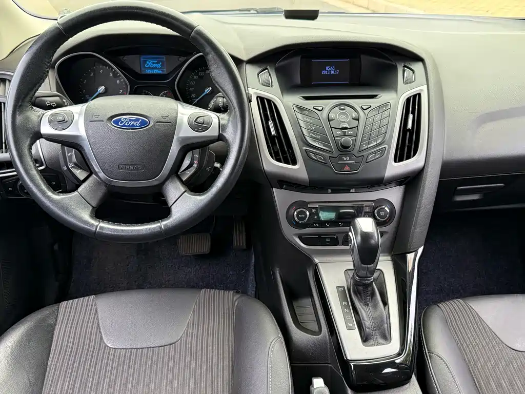 Ford Focus 2013 — фото 6